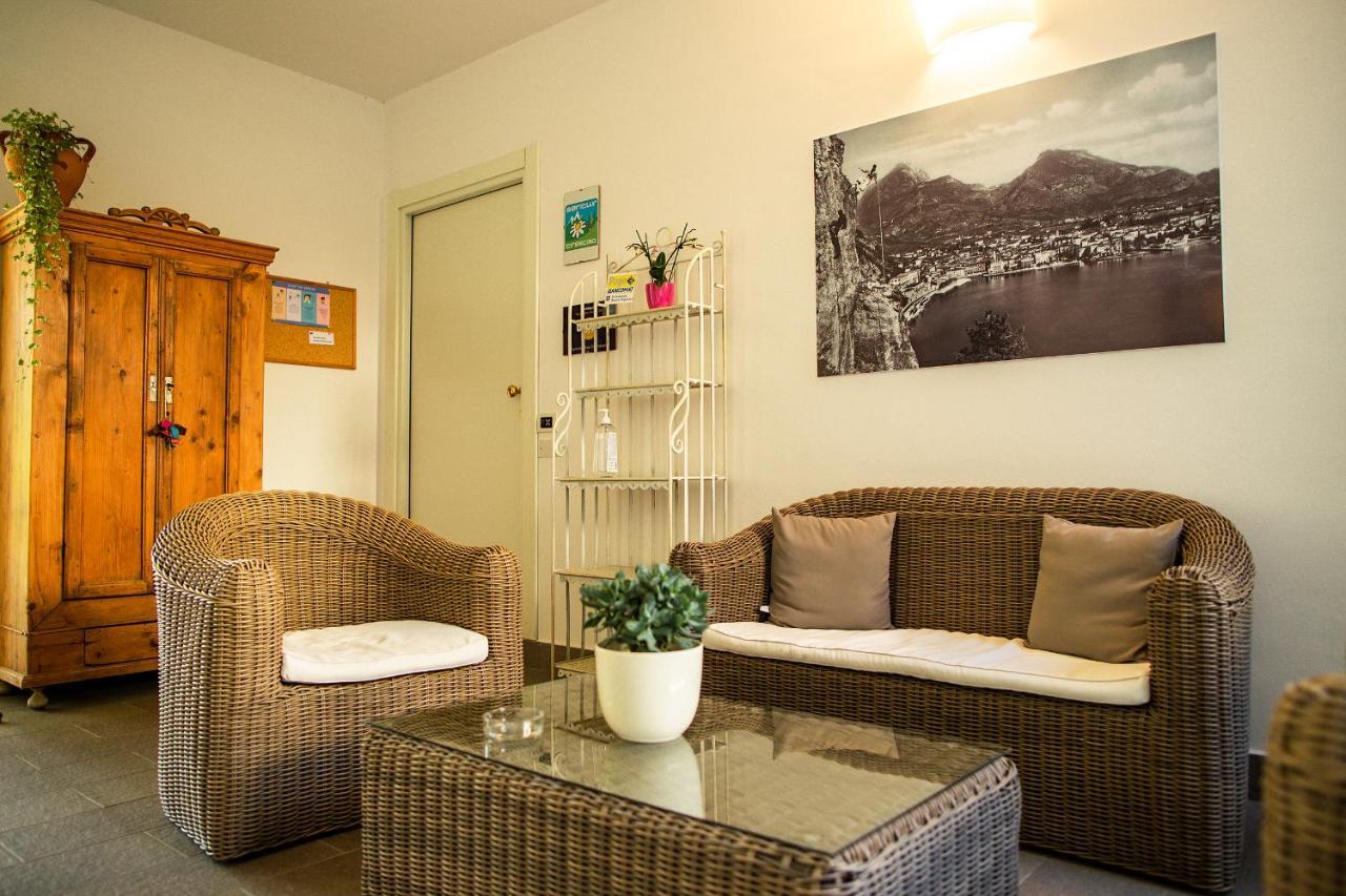 Agriturismo Casa Di Campagna Riva del Garda Luaran gambar